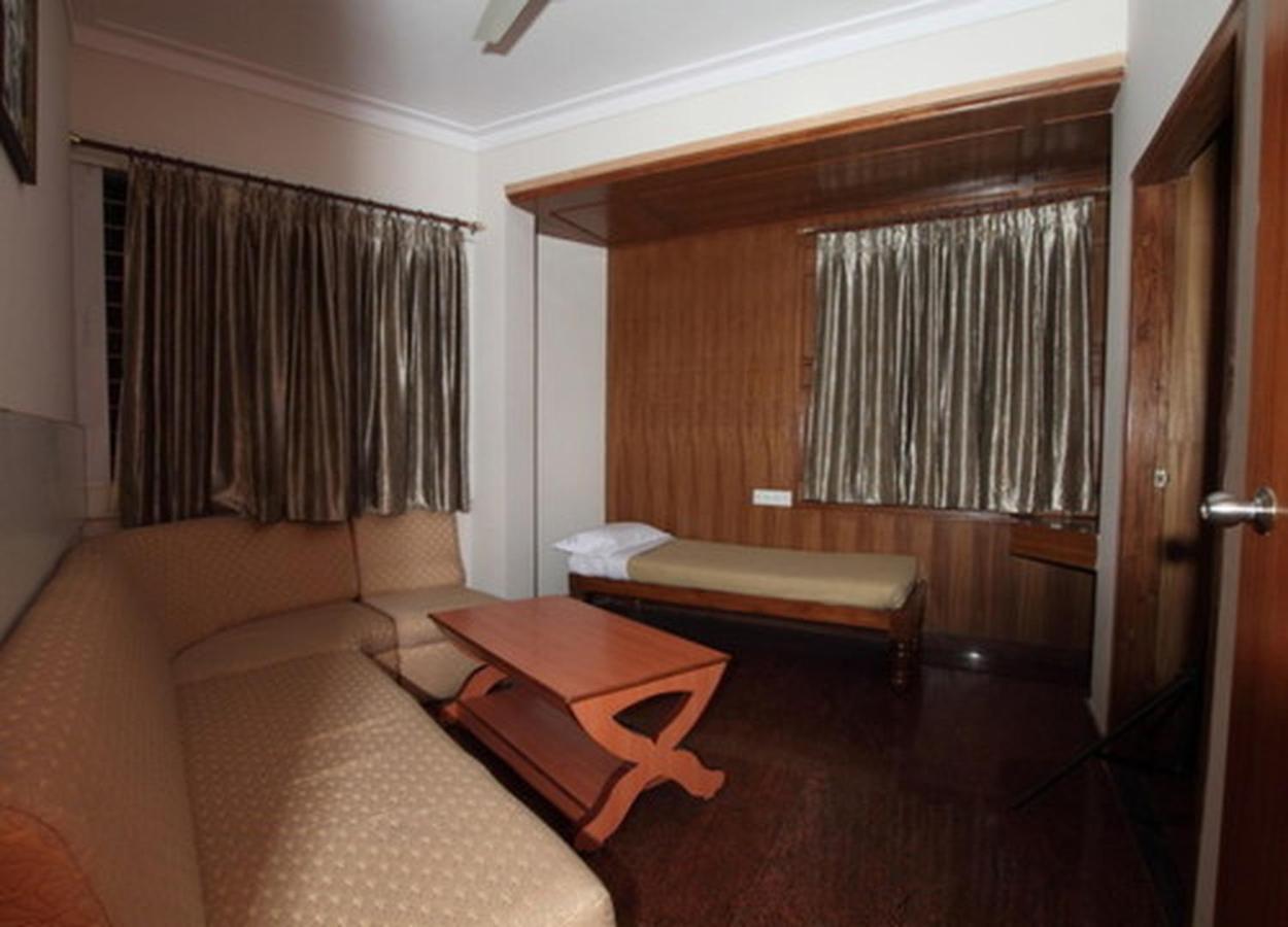 The Mahendra Hotels Mysore Bagian luar foto